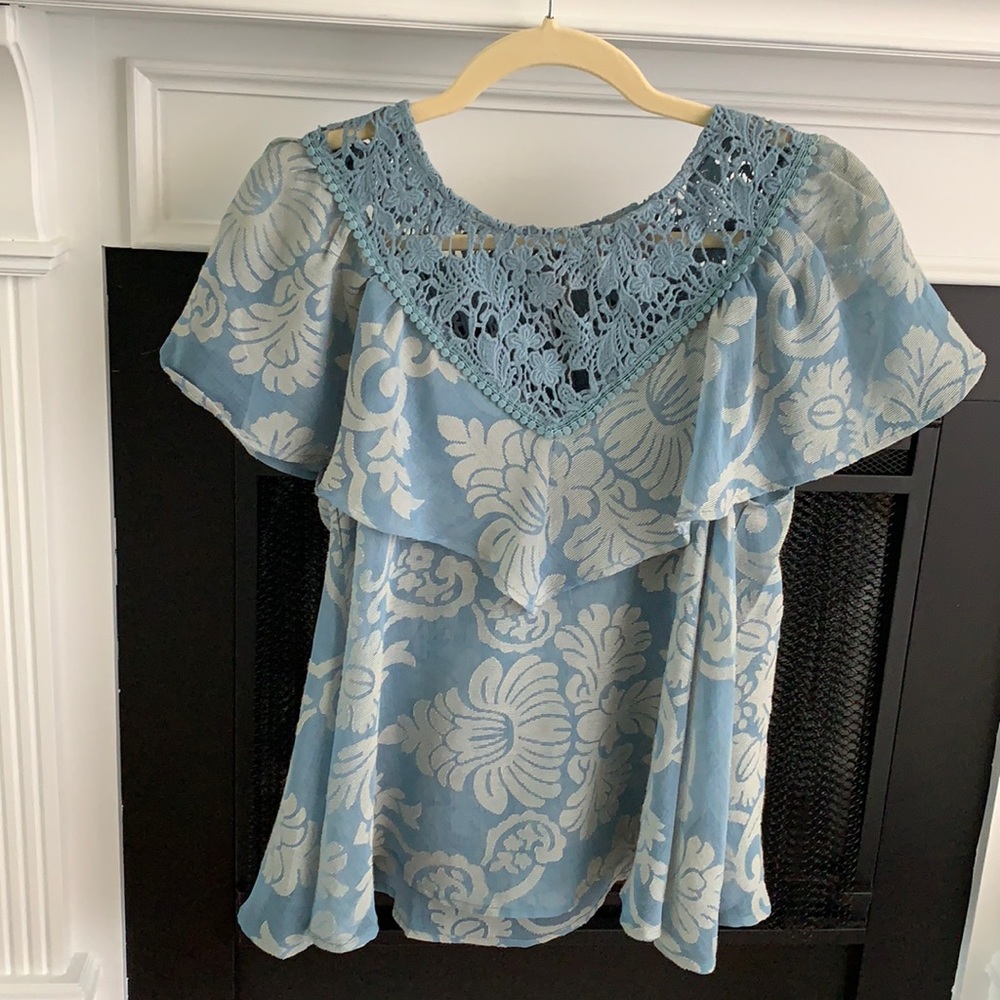 Women’s Anthropologie Blue Embroidered Top Size L